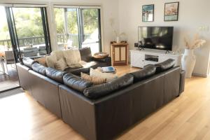 Melo Beach Escape - Luxury Gnarabup beach house