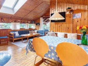 6 person holiday home in Gedser