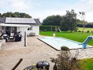 10-Person Home in Rødvig Stevns