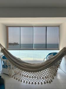 Apartamento de lujo frente al mar en residencia con piscina, planta electrica y gym