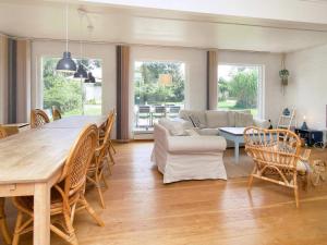 8 person holiday home in Asnæs