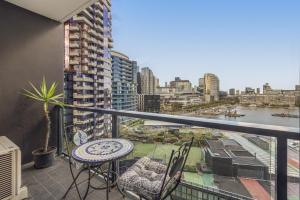 Docklands Waterfront Elegance with Cityscape Views