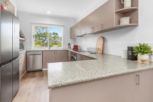Seaside Haven Short 250 Metre Walk To The Beach
