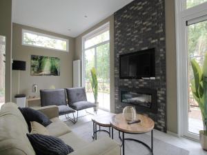 Modern Lakeview Cottage in Veluwe