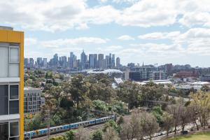 Modern Nomads South Yarra Tranquil 2BR with Balcony Near Station