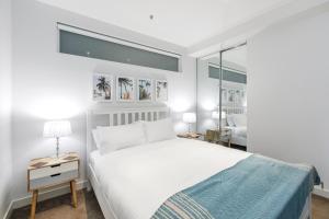 Modern Nomads South Yarra Tranquil 2BR with Balcony Near Station