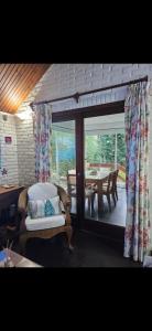 Casa Alta Con Piscina en el Bosque de Carilo