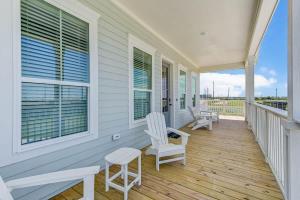 Family Villa Walk to Beach