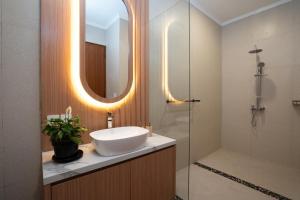 Villa Casa Andaluz - Canggu Berawa 2BR Stable View Villa