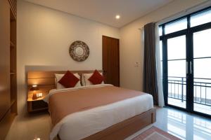 Villa Casa Andaluz - Canggu Berawa 2BR Stable View Villa