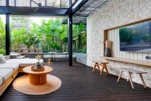 Luxury 4BR Villa Pasisi 12 Canggu