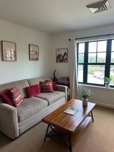 Cozy Studio Resort Stay Mountain Creek Pool Hiking