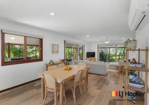 River & Reef Retreat