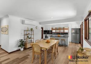 River & Reef Retreat