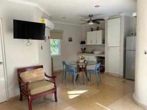 Blue angel 18 a unos pasos de la playa y 5av