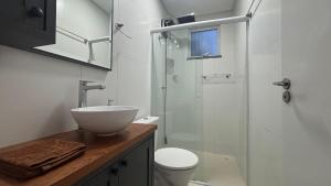 Apê 1 Suíte + 1 c AC | Sacada c vista + Vaga