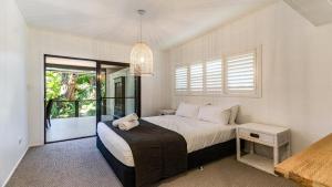 The One Pearl Beach- Pet Friendly, firepit, walk to beach