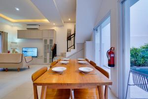 Stylish 2BR Villa Taman Seminyak 52 near Beach