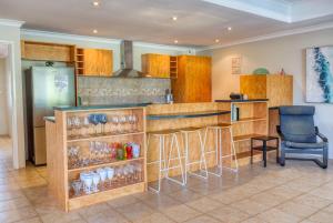 Pool and Putt Paradise