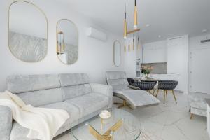 Pearl Marina Luxury Apartment with Parking and Close to the Beach by Renters Prestige