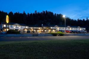 Super 8 by Wyndham CusterCrazy Horse Area