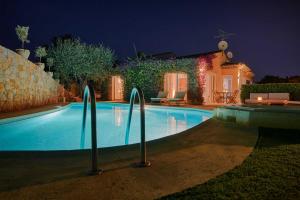 A C Villa with Pool & Jacuzzi 3BR 6P - Vallauris