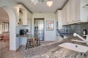 A C Villa with Pool & Jacuzzi 3BR 6P - Vallauris