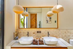 Villa Linaria by Pertama Management