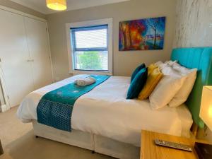 Bedford Town Contractors HQ, Park Your Van, Cosy Sleep, Fast Wifi