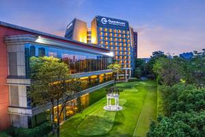 Grand Skylight International Hotel Shenzhen Guanlan, Near Metro Station, Huawei, Foxcnn, Shenzhen North Railway - 5hvězdičkové hotely ve městě Bao'an