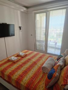Modern, fully equiped condo with great view in luxurious complex
