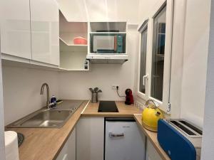 Studette tout équipée centre ville de Nice