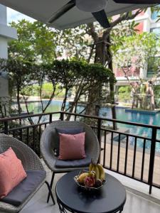 Pool Access Beachfront Studio