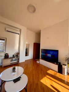 City Center Apartment - Work & Stay