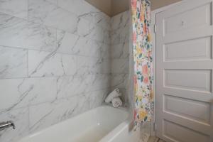 4BR The Montrose Caliber, Grandeur Home, Near All