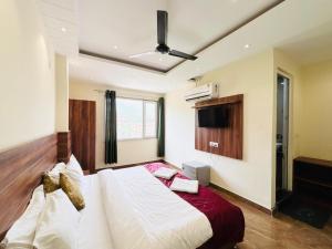 Hotel Hitam Rishikesh 2Min Walk to Parmarth Niketan Aashram ,Vanprastha Aashram