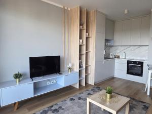 Urban Jungle Apartment David