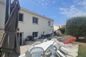 Grande Maison avec Jardin Parking proche de la Plage