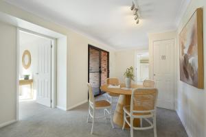 Coastal Luxury 2BR w Pool & Entertainers Paradise