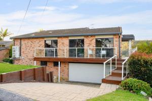 Coastal Luxury 2BR w Pool & Entertainers Paradise