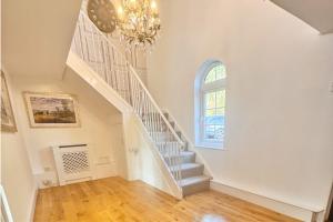 Best Deal 1 Bed Apartment 5 minutes from Bedford