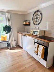 Best Deal 1 Bed Apartment 5 minutes from Bedford