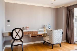 High-Floor City View Near SIAM