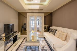 High-Floor City View Near SIAM