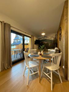 Apartamenty przy stoku z widokiem na góry- Gawronie Gniazdo, Ząb