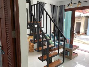 Happy House in Chaloklum