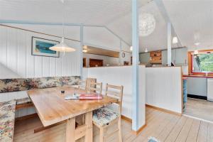 1565-Aakirkeby-Poserevaenget-4