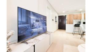 Stylish 1BR - Elegant Urban Vista Escape