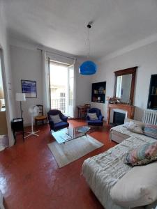 Grand appartement au cœur dAvignon