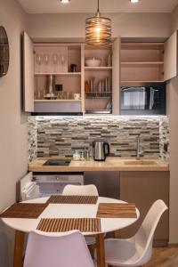 COZY APARTMENTS, Four Seasons, F4